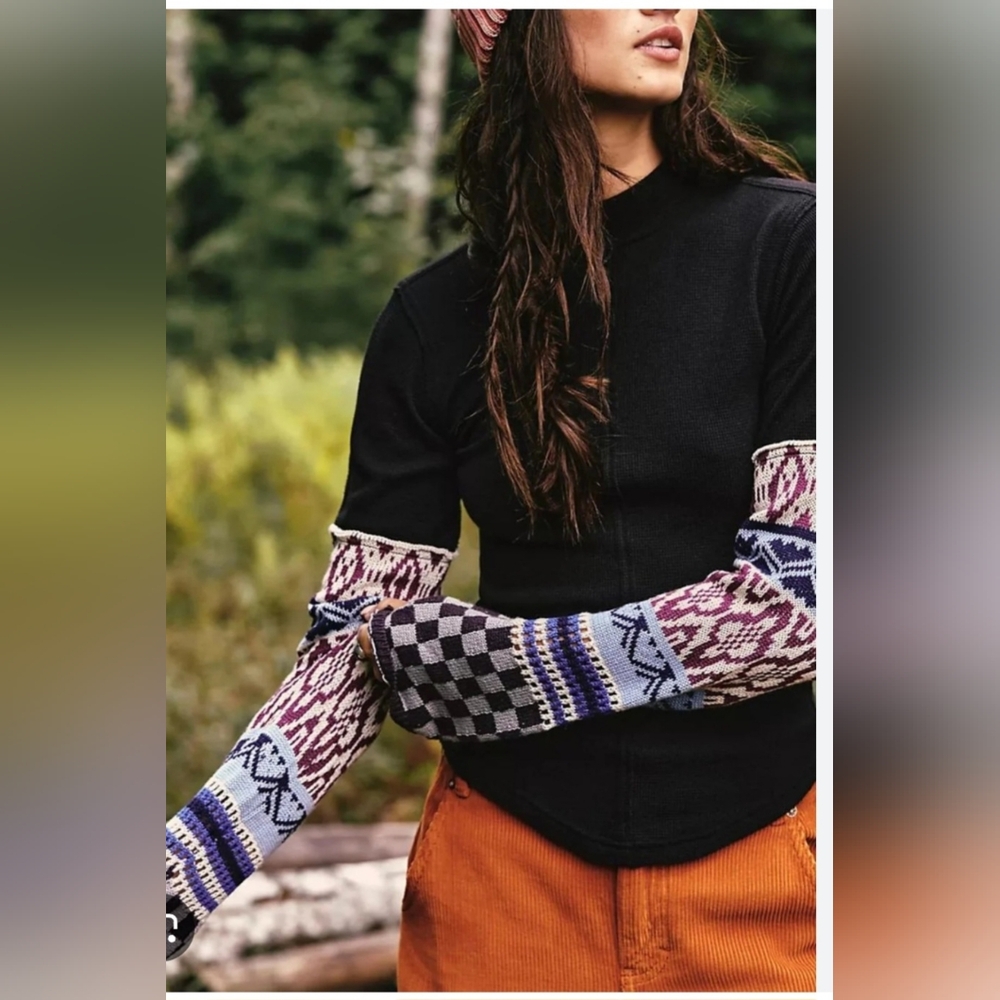 Free People gorgeous cuff sweater
